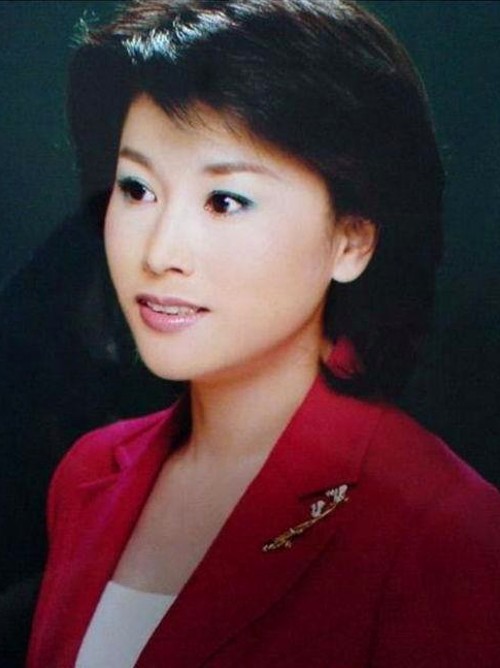 从八卦男主到实力演员：娱乐圈两种吃瓜视角的鲜明对比