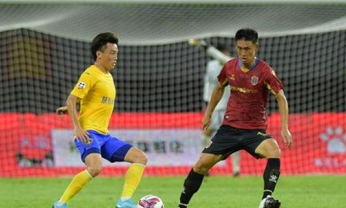 吃瓜少女：从默默无闻到直播间甜蜜爆料女王的演变