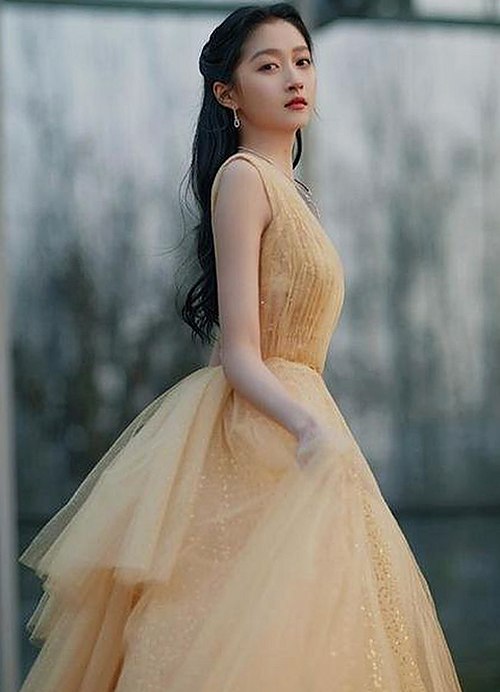 “娱乐吃瓜酱v”揭秘：这个娱乐圈侦探账号为什么让粉丝们乐此不疲？🍉